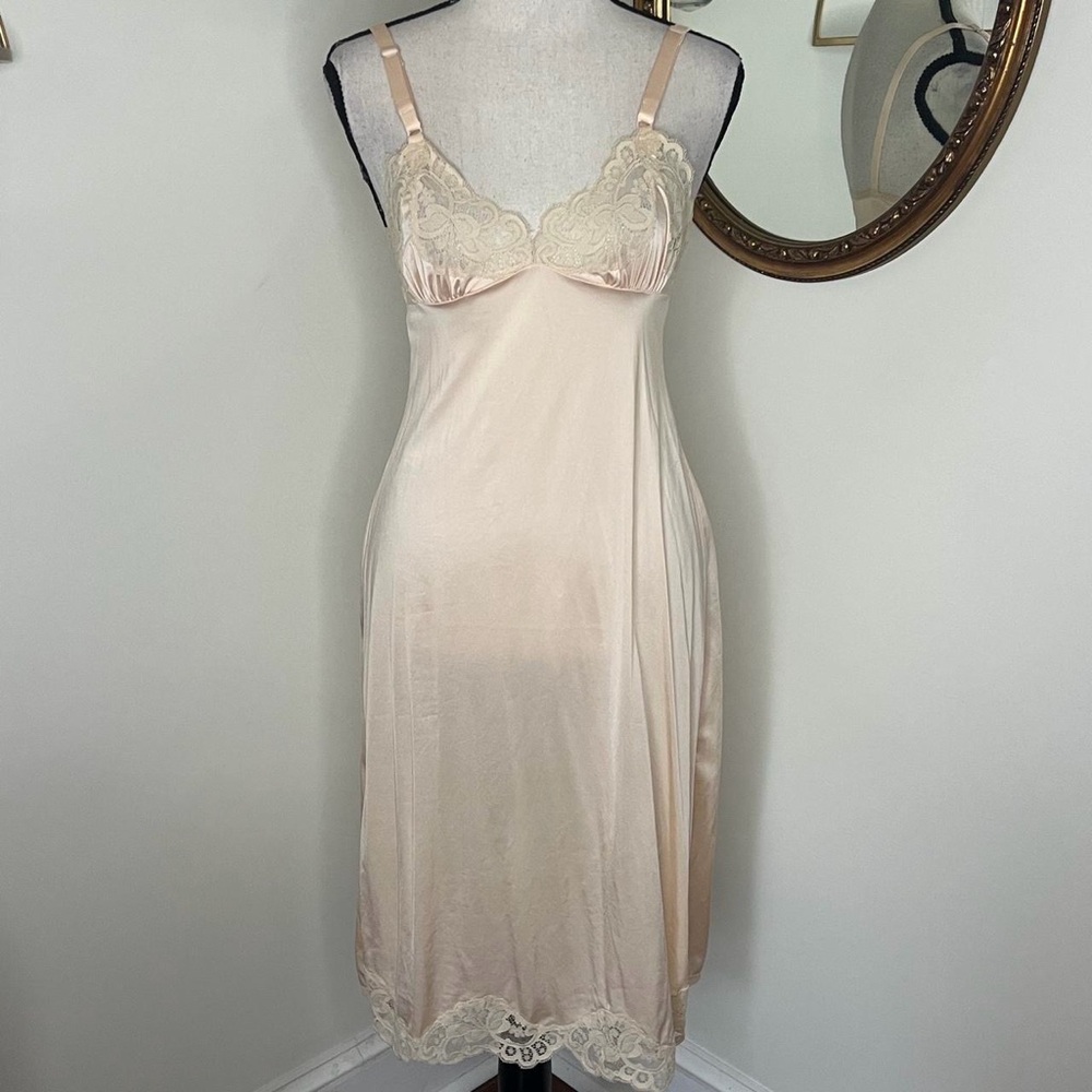 Dior Vintage Cream Satin Chemise with Lace Detail - Picture 2 of 6
